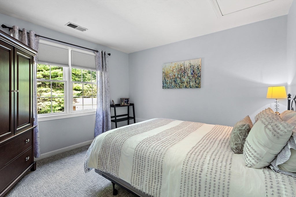 9 Douglas Dr, Mansfield, MA Photo #28