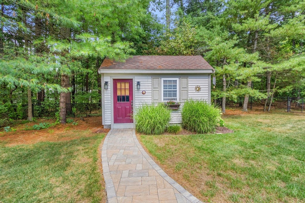 9 Douglas Dr, Mansfield, MA Photo #38