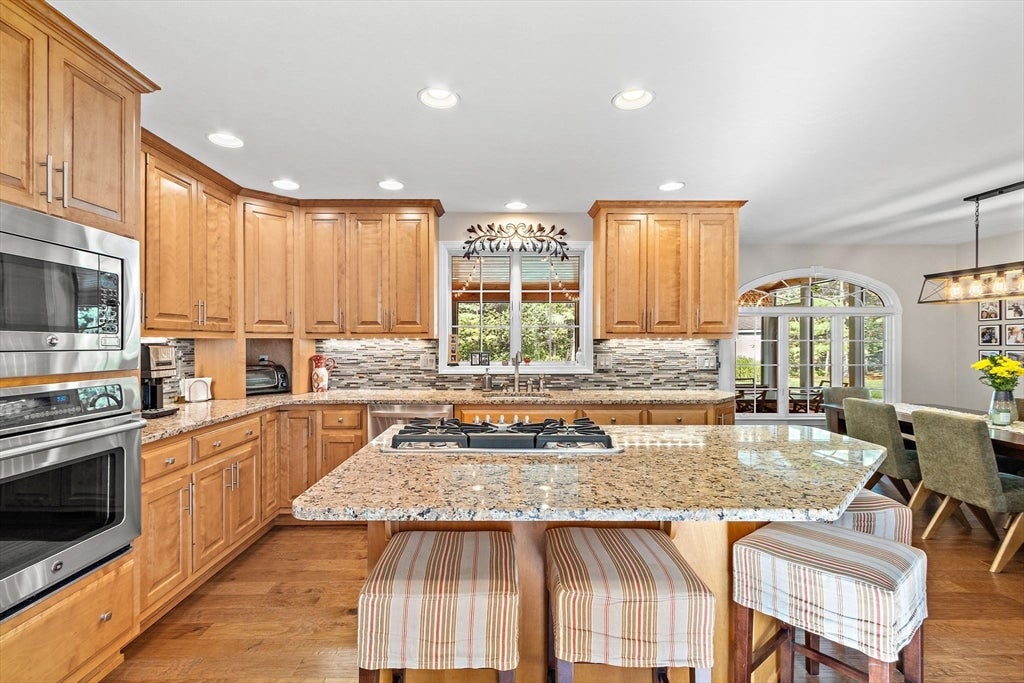 9 Douglas Dr, Mansfield, MA Photo #10