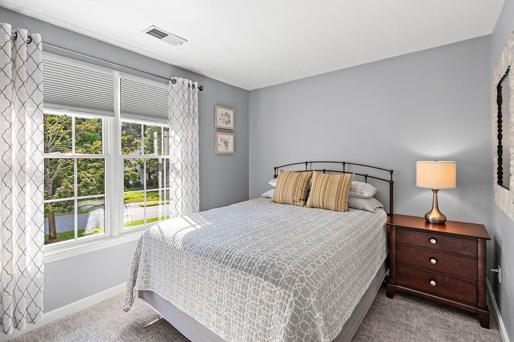 9 Douglas Dr, Mansfield, MA Photo #26