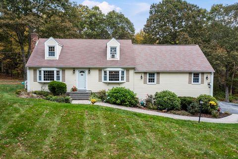 223 West St Douglas MA 01516
