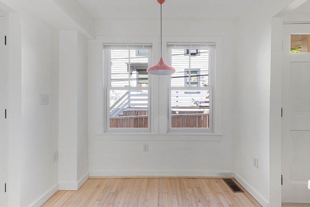 577 Franklin St #1L, Cambridge, MA Photo #5