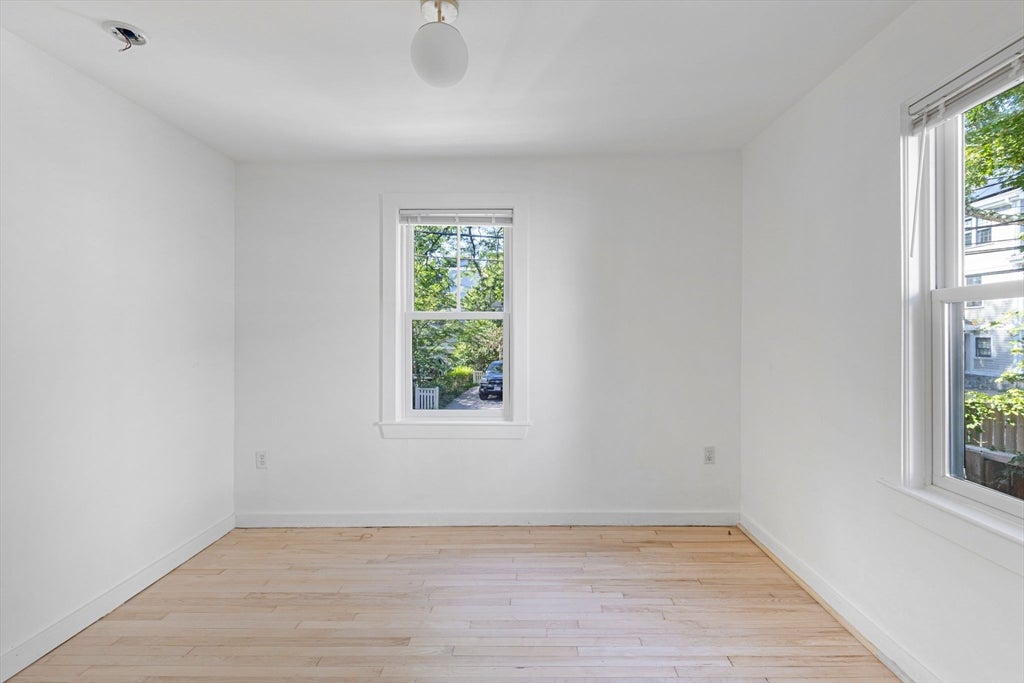 577 Franklin St #1L, Cambridge, MA Photo #10
