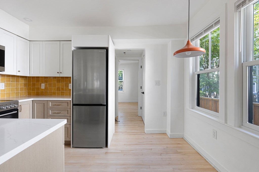 577 Franklin St #1L, Cambridge, MA Photo #4