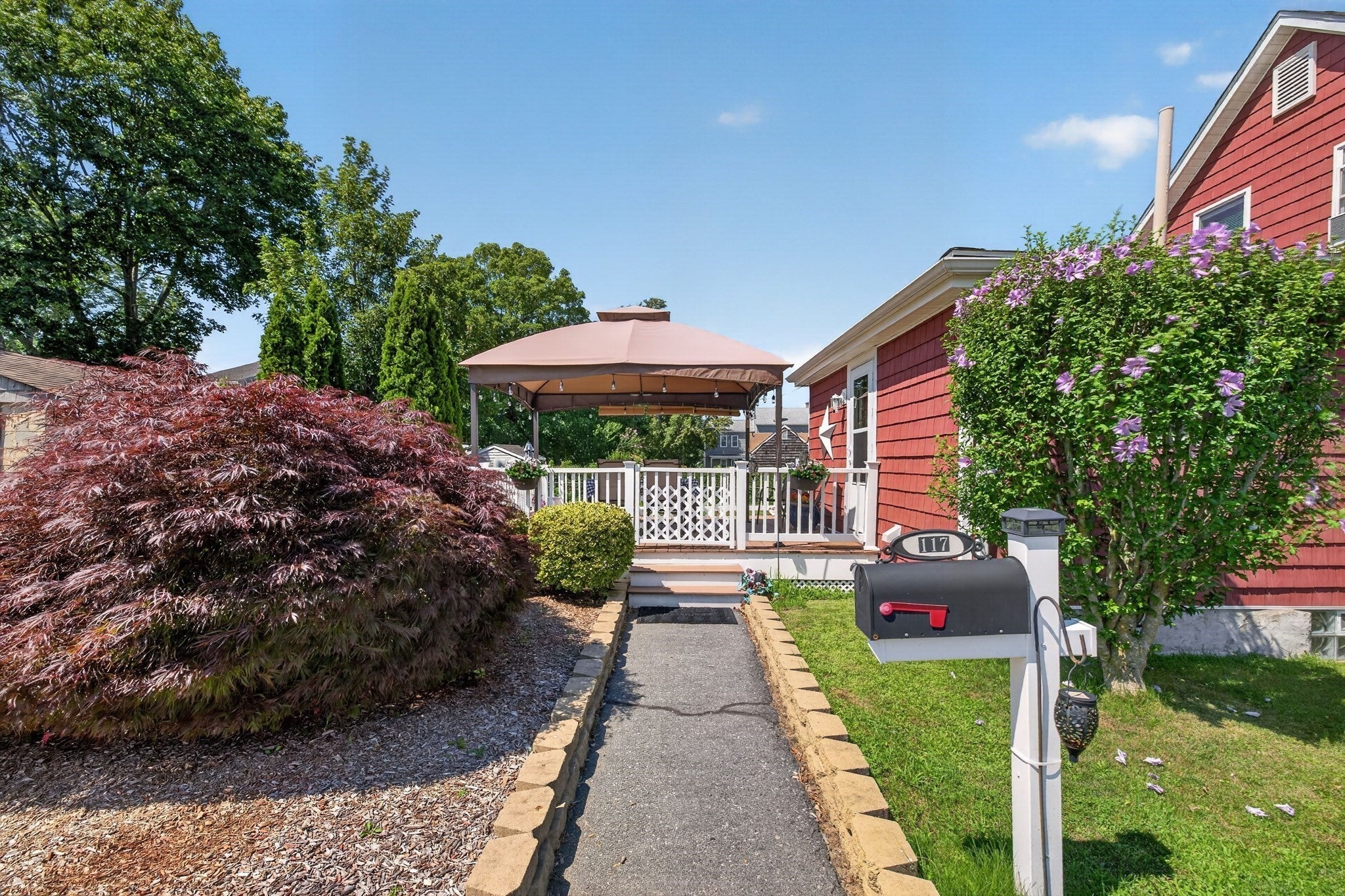 117 Bridge St