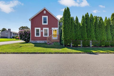 Photo of 117 Bridge St, Fairhaven, MA 02719 (MLS # 73555515)