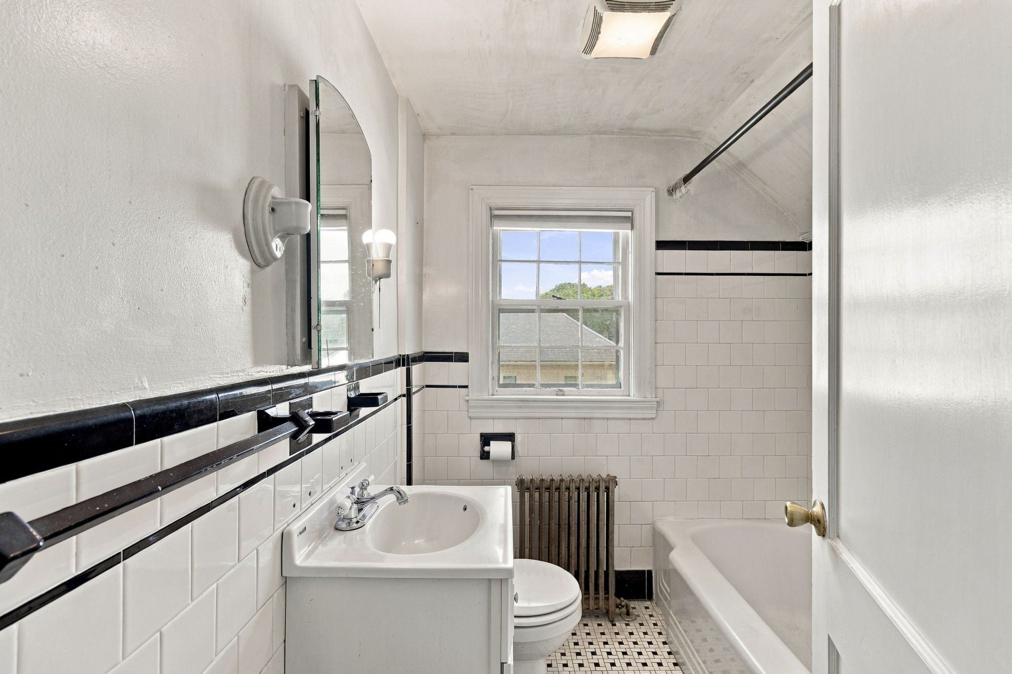 22 Tremont St, Cranston, RI, 22 Tremont St, Cranston, RI Photo #17