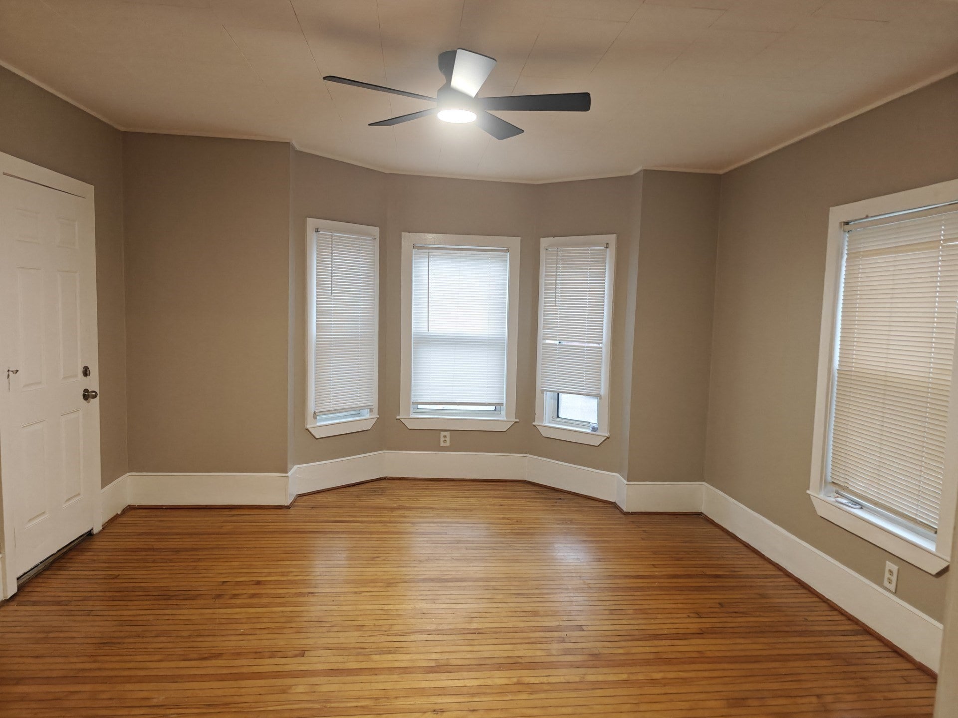 68 Marianna Street #1, Lynn, MA, 68 Marianna Street #1, Lynn, MA Photo #1