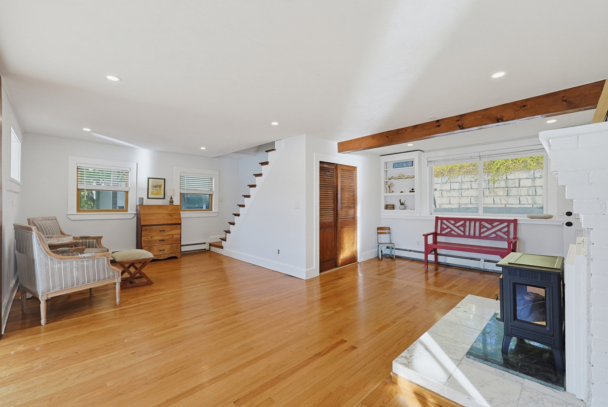 99 Lake St, Wrentham, MA Photo #17