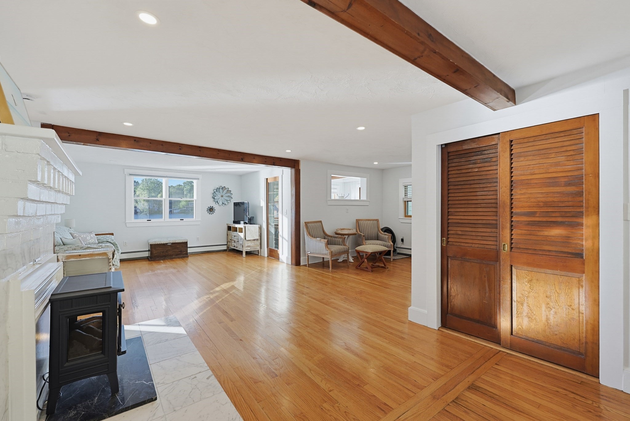 99 Lake St, Wrentham, MA Photo #11