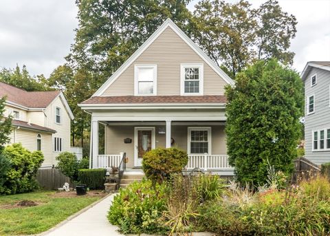 37 Summit Street Waltham MA 02451