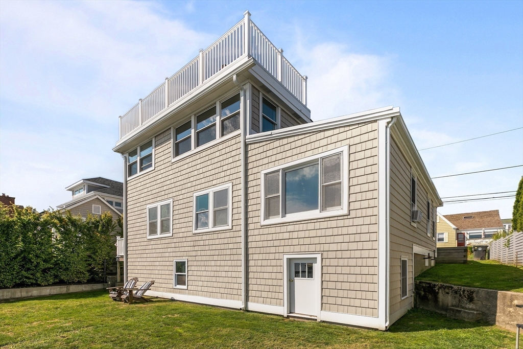 38 Aquidneck Ave