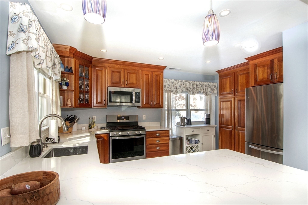 16 Holly Ct 16