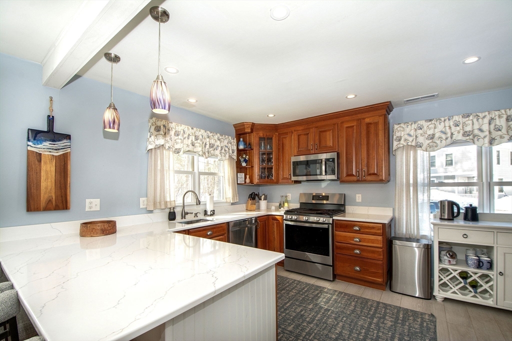 16 Holly Ct 16