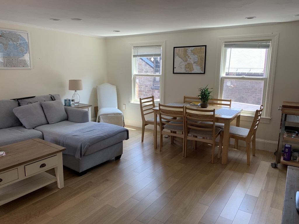 154 Newbury St 5B
