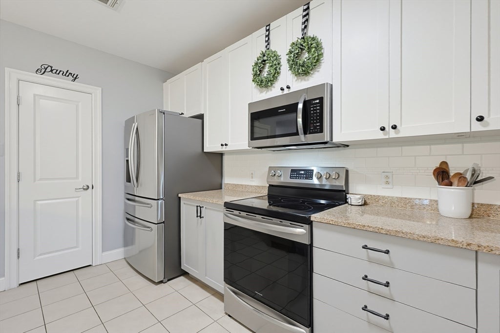 4 Harvest Drive #204, North Andover, MA, 4 Harvest Drive #204, North Andover, MA Photo #14