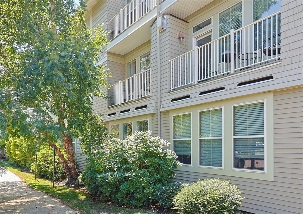 4 Harvest Drive #204, North Andover, MA, 4 Harvest Drive #204, North Andover, MA Photo #3