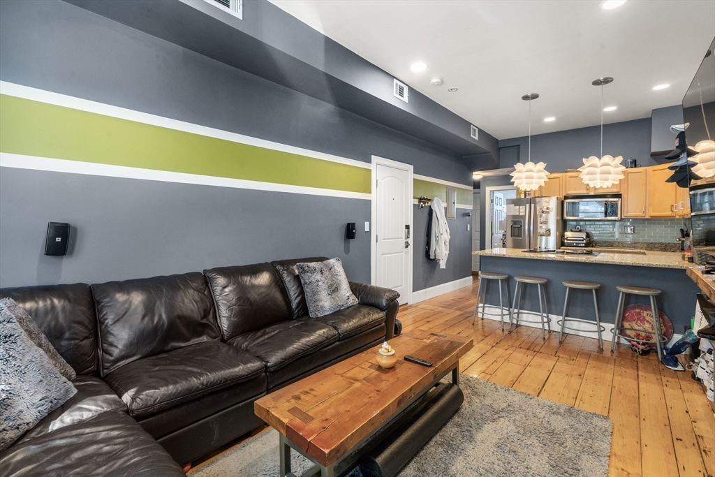 576 E Broadway 2