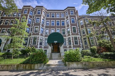 386 Riverway 4 Boston MA 02115