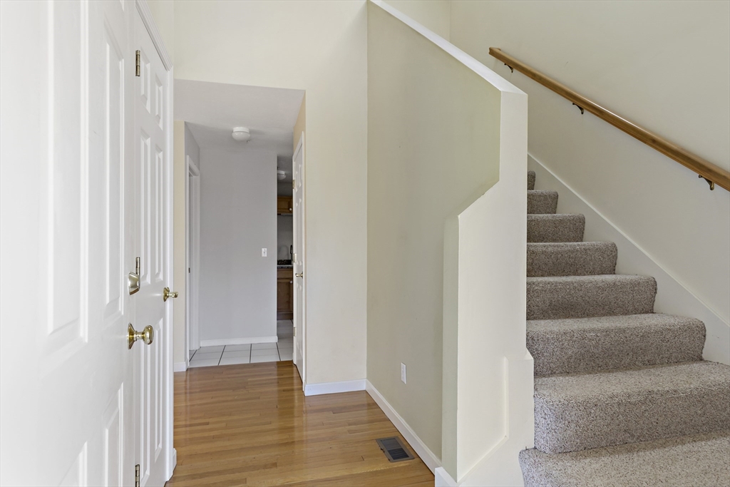 9 Red Cedar Rd 9