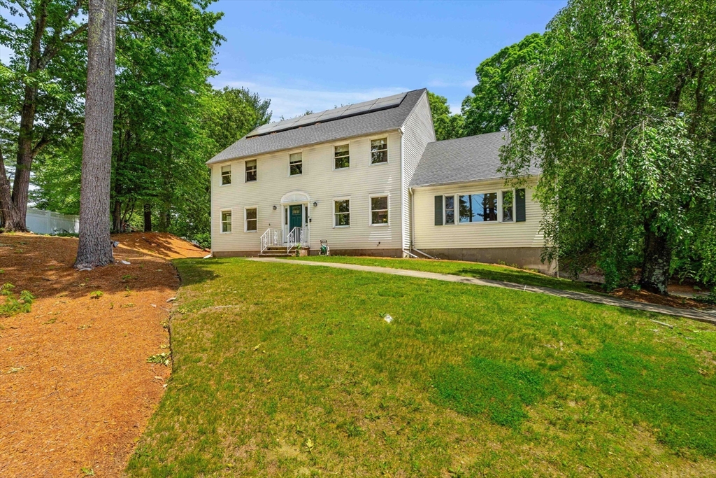 18 Equestrian Dr