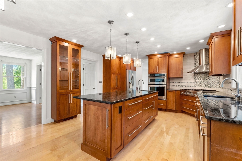 18 Equestrian Dr
