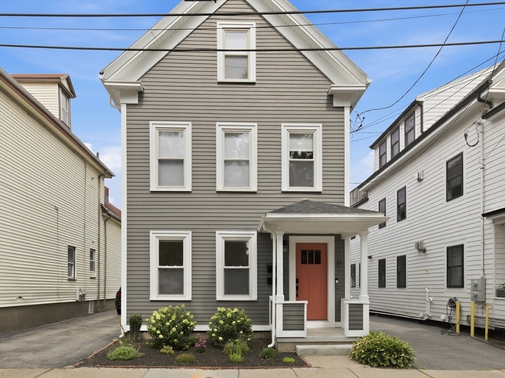 Click for 21 Cutter Street #1, Somerville, MA slideshow
