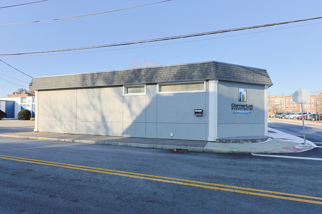 6 East St
