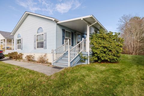 18 Mockingbird Ln Tiverton RI 02878