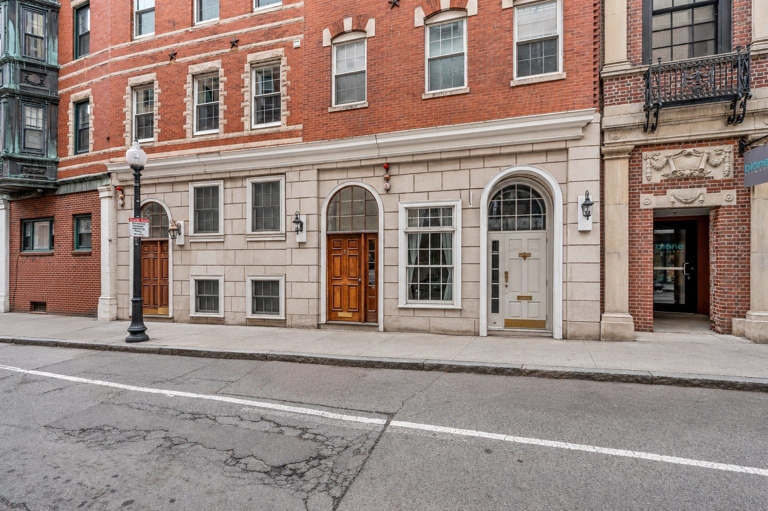 135-137 Salem St 7