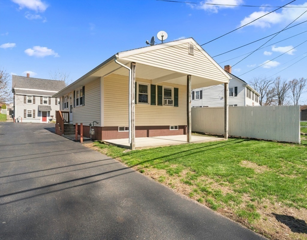 41 Riverlin St