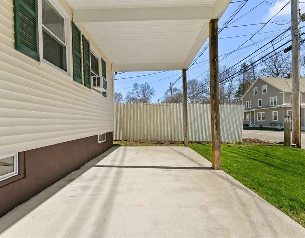 41 Riverlin St
