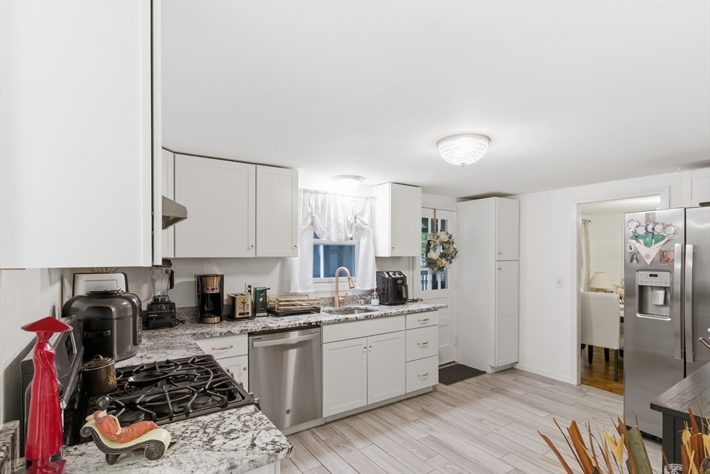 762 W Yarmouth