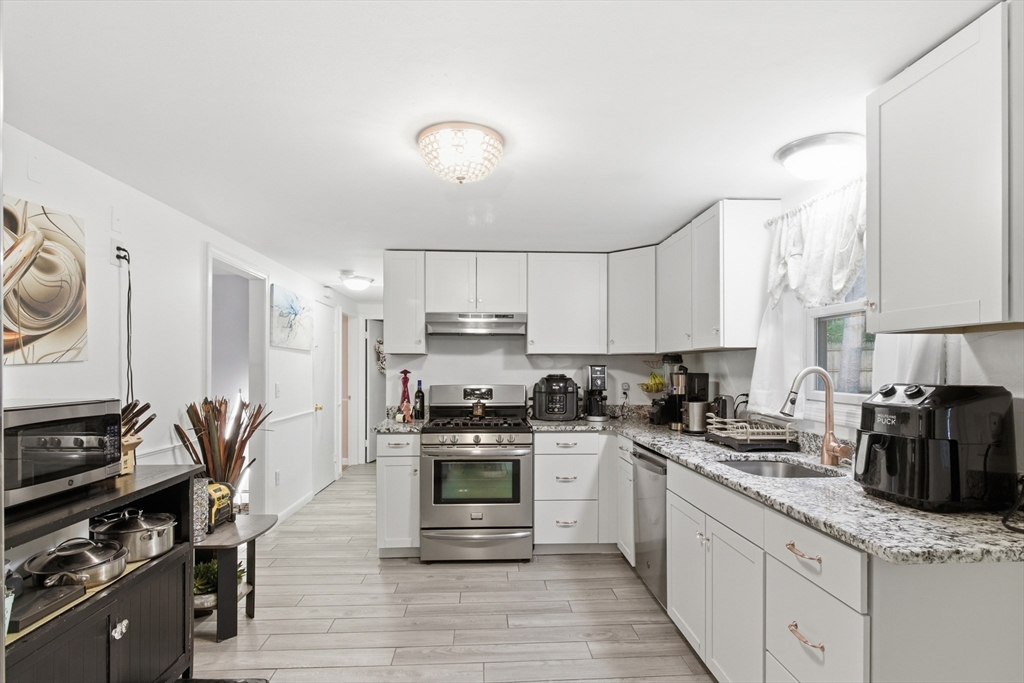 762 W Yarmouth