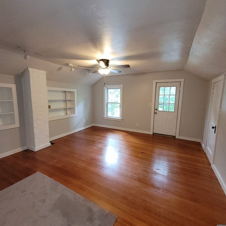 6 Howard Ave 2