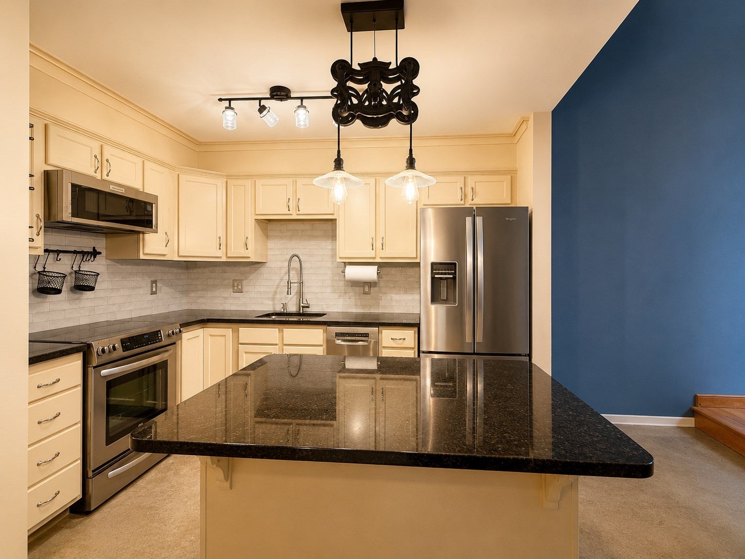 172 Middle St #206, Lowell, MA Photo #14
