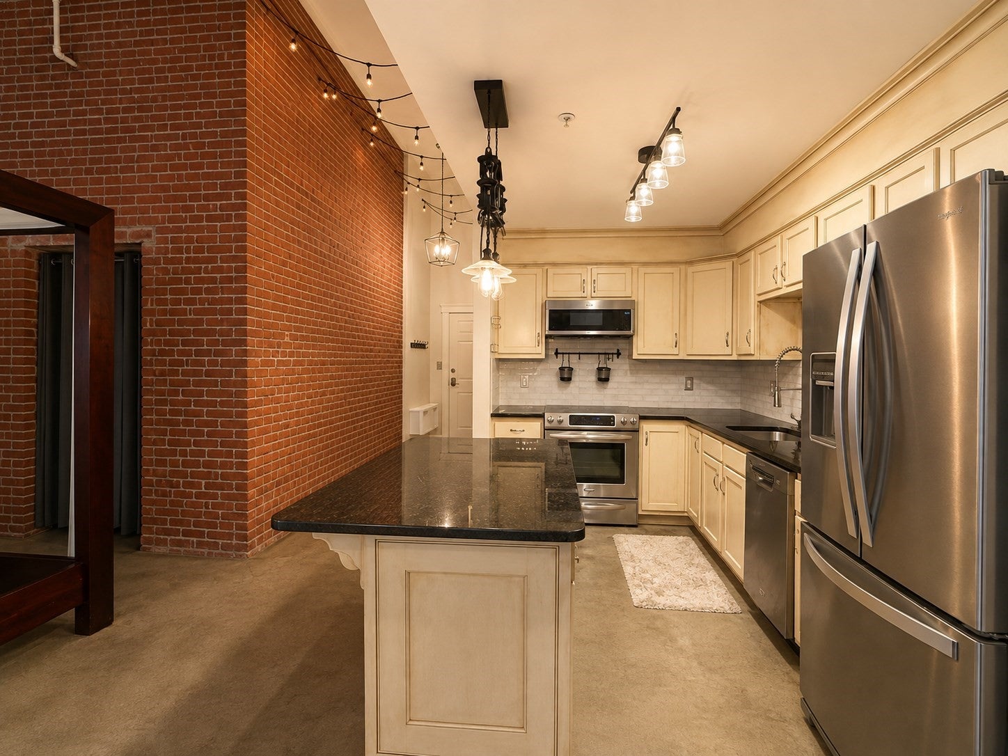 172 Middle St #206, Lowell, MA Photo #13