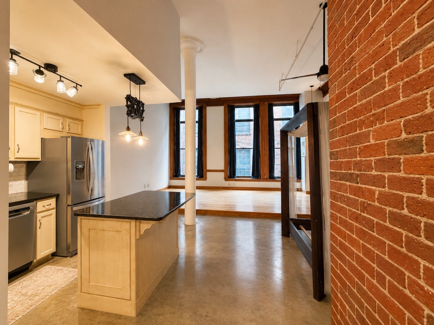 172 Middle St #206, Lowell, MA Photo #10