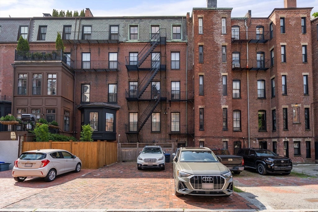 299 Marlborough Street #1, Boston, MA Photo #15