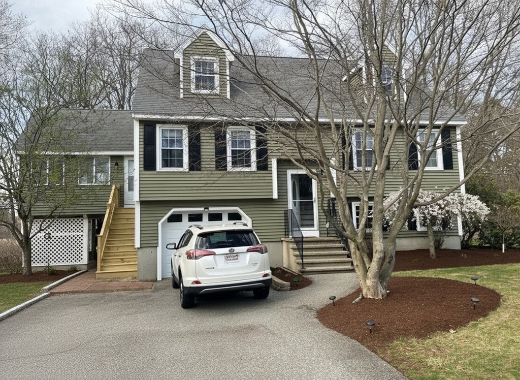 71 Mollie Drive