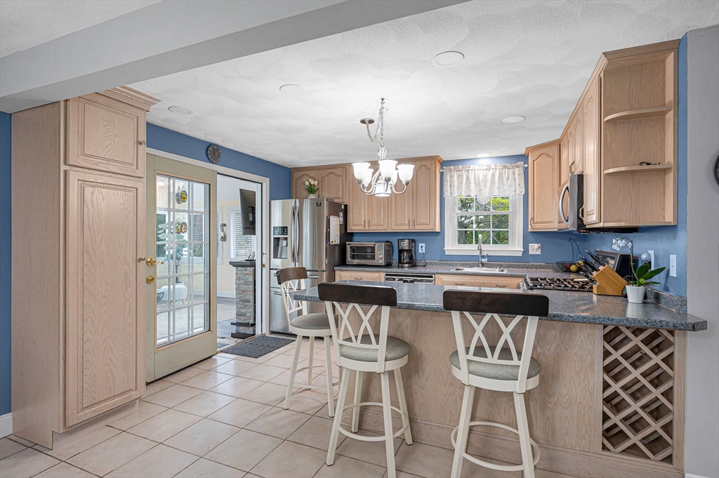 71 Mollie Drive, Tewksbury, MA Photo #7
