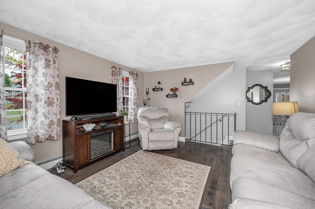 71 Mollie Drive, Tewksbury, MA Photo #6