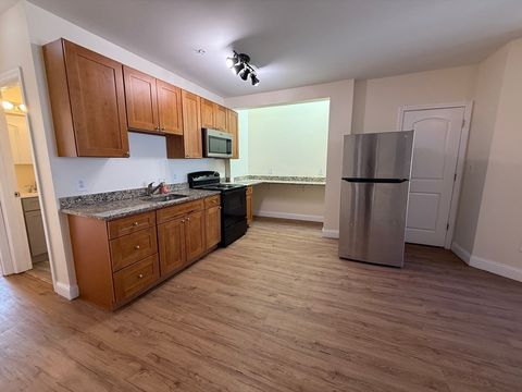 Photo of 1A Union St #7, Lynn, MA 01902 (MLS # 73482860)