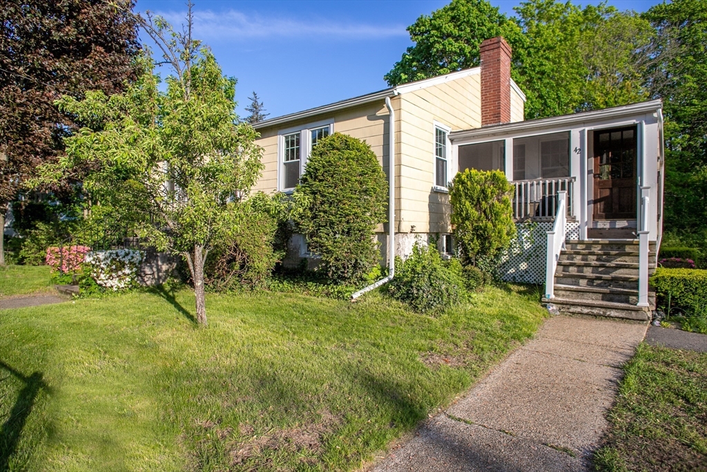 42 Giasson St