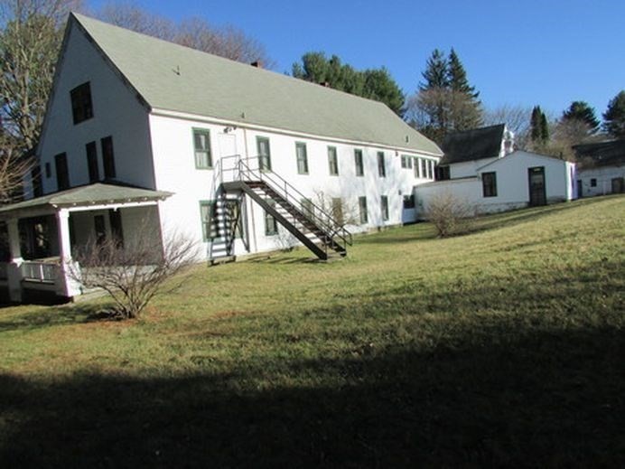 15 East St