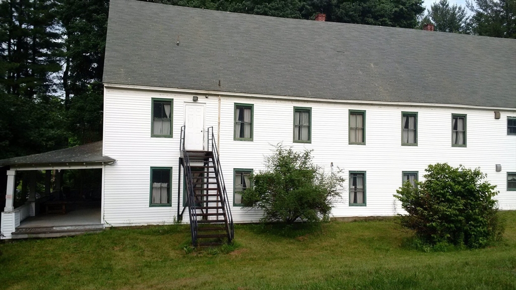 15 East St