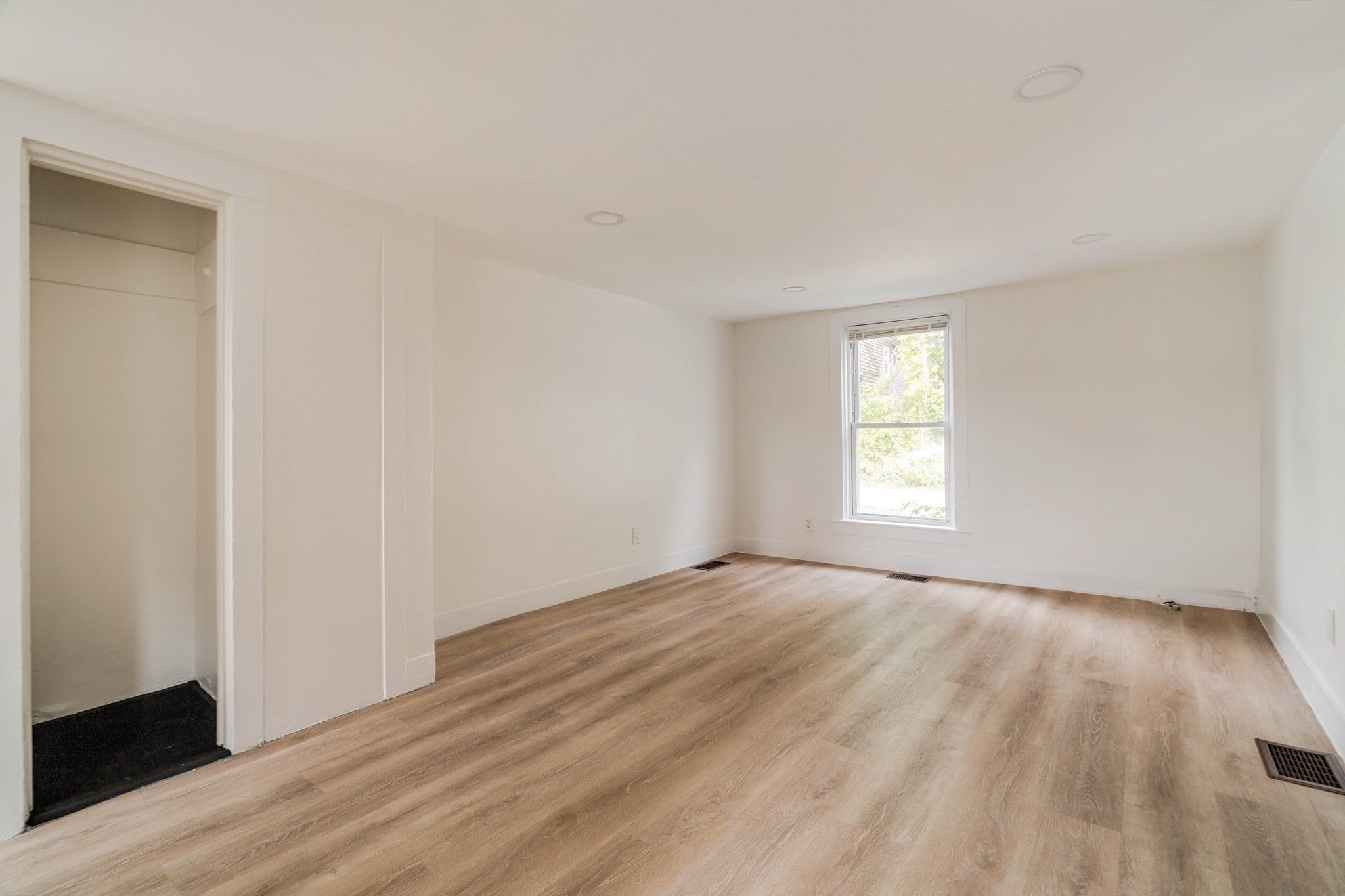 24 Prospect St, Weymouth, MA, 24 Prospect St, Weymouth, MA Photo #13