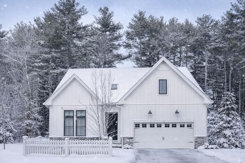 16 Barnes Blvd 16 Hudson MA 01749