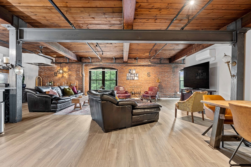 55 Sterling St 203