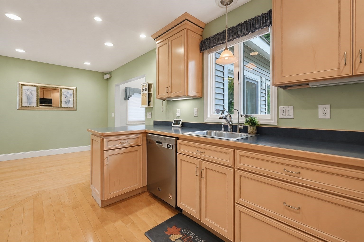 11 Weatherstone Dr #11, Worcester, MA Photo #7